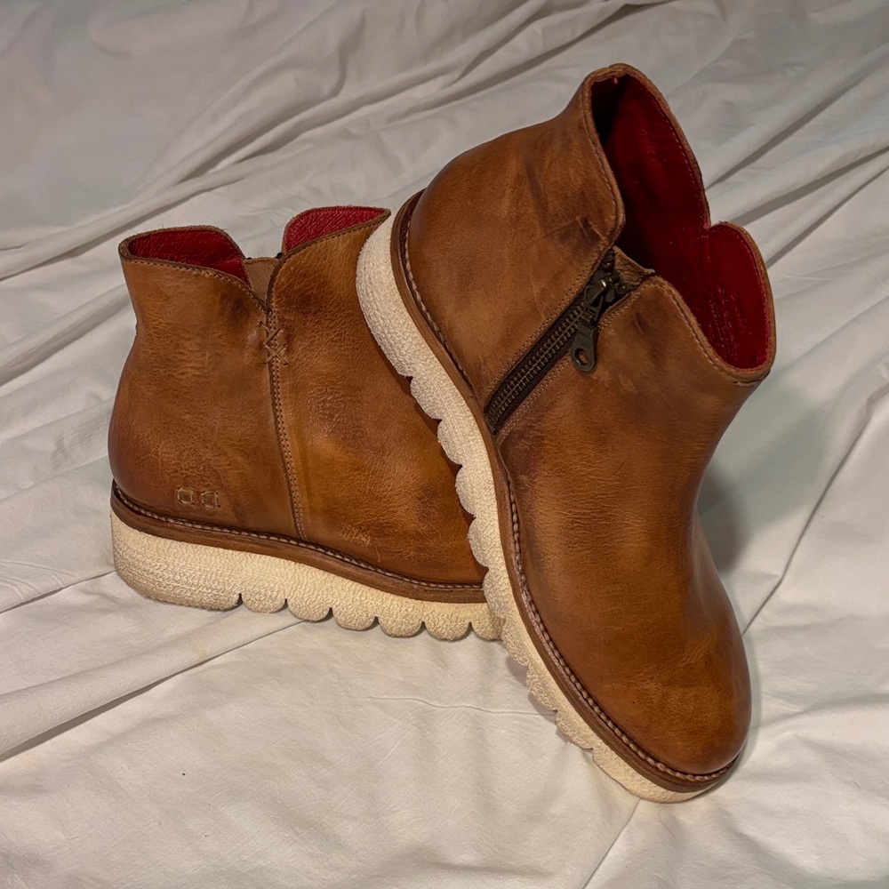 Bed Stu LYDYI BOOTS Tan Leather Ankle Boots with Red Lining - Picture 4 of 15